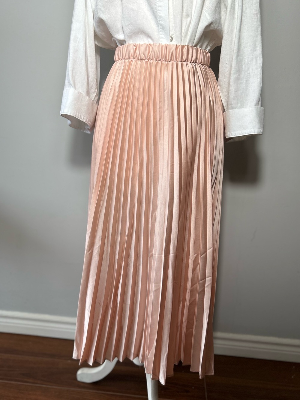 Dynamite Pleated Satin Midi Skirt NWT blush Pink Size Small